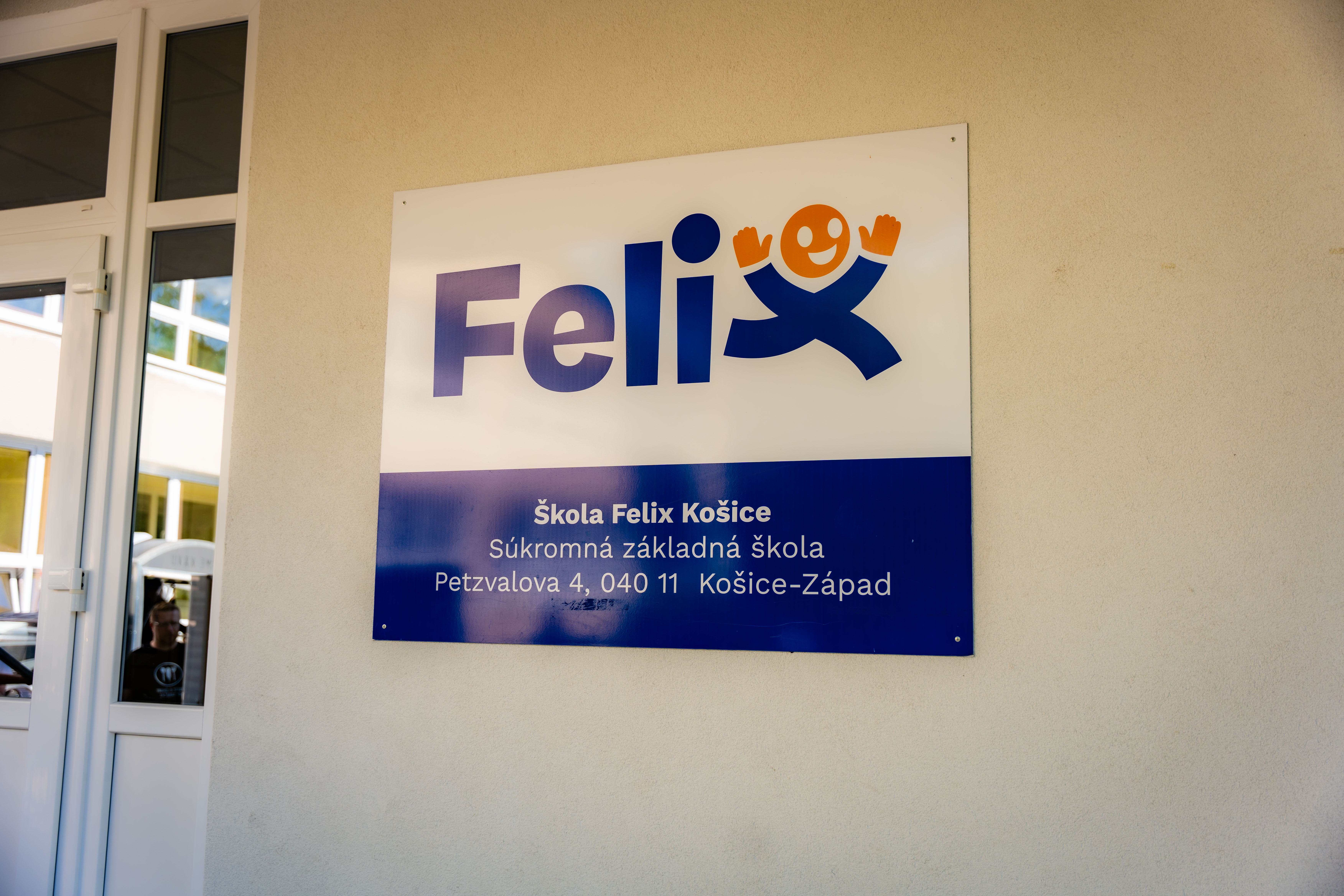 Na kus reci s primatorom Felix-1-5